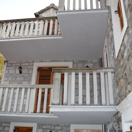 Apartment Aleksandar Tivat Exterior photo