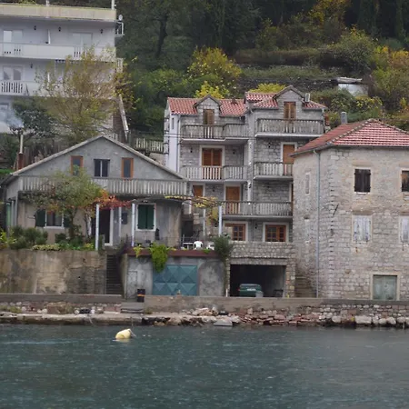 Apartment Aleksandar Tivat Exterior photo